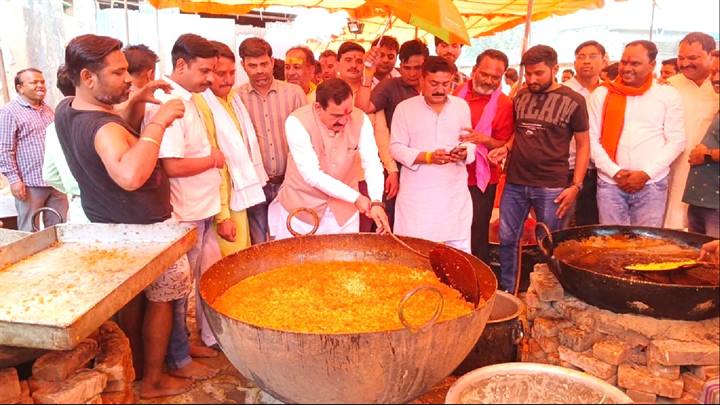 गृह मंत्री डॉ. मिश्रा ने माँ पीताम्बरा प्राकट्य महोत्सव की तैयारियों का लिया जायजा